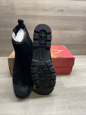 Comfortiva Black Chelsea Lug Sole Boots #475